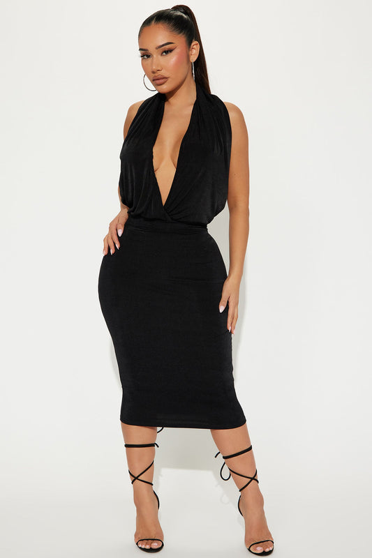 Lost In The Moment Midi Dress - Black